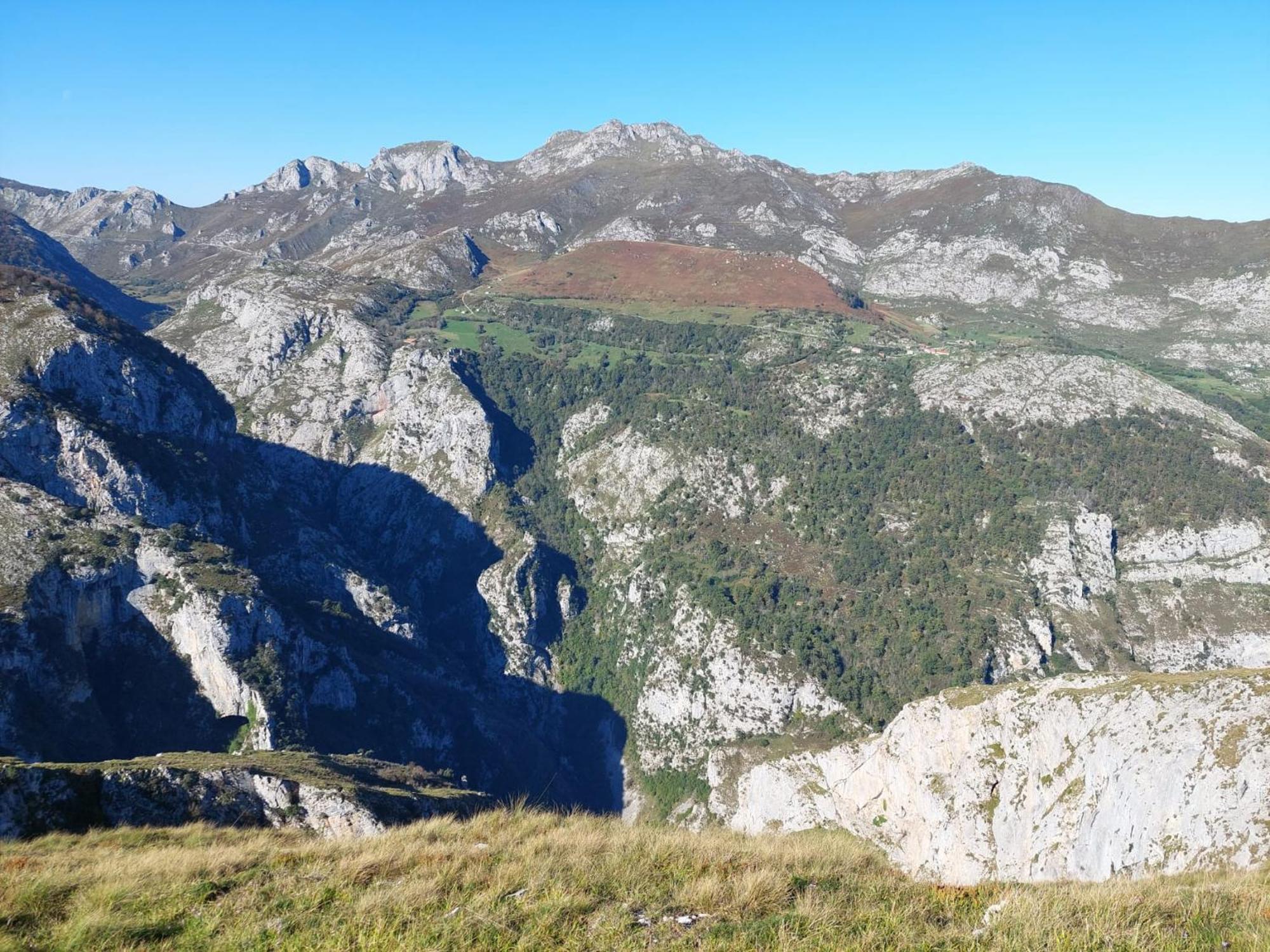 Hosteria Picos De Europa Potes Exterior foto
