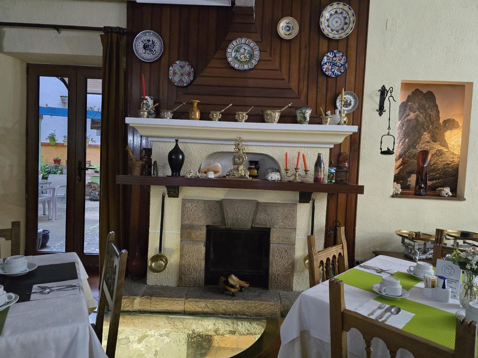 Hosteria Picos De Europa Potes Exterior foto